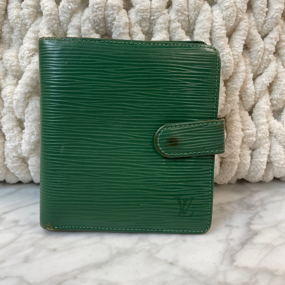 Louis Vuitton Epi Leather Wallet